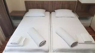 Отель Отель Капитан Гонио Стандартный двухместный номер с 2 двуспальными кроватями-22